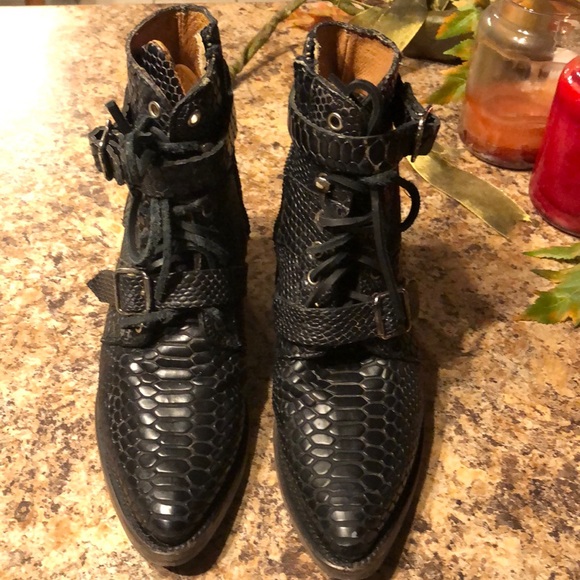 Freebird by Steven Shoes - FREEBIRD by Steven black leather boots size 7